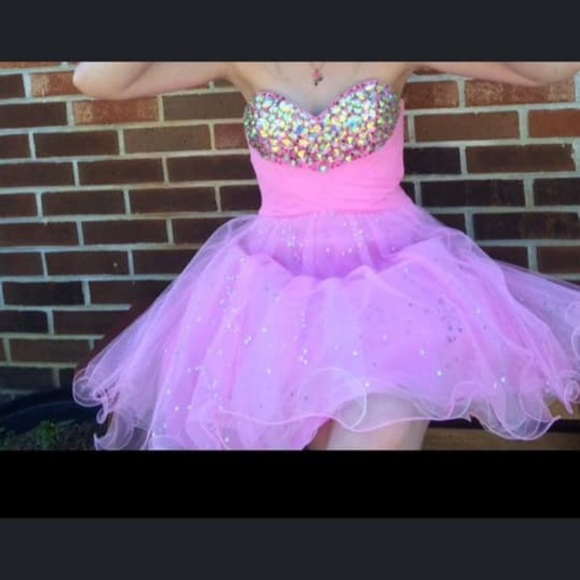 Hoco dress 💝 - Picture 2 of 3